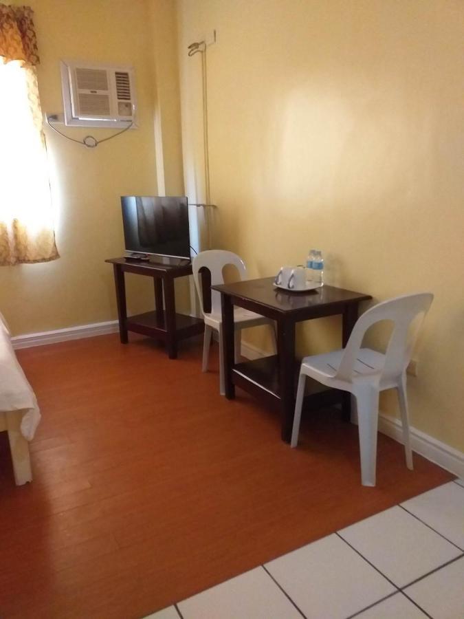 מקטאן Mactan Airport Hilltop Hotel מראה חיצוני תמונה